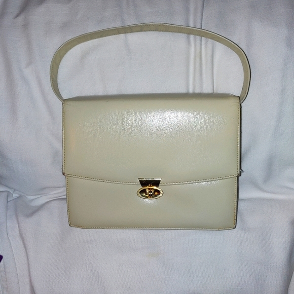 Handbags - Vintage cute structured bag